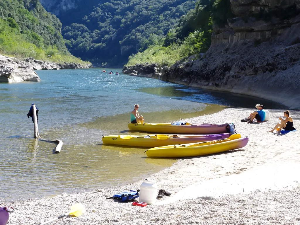 Descente de l’Ardèche Descente de l'Ardèche en canoë kayak