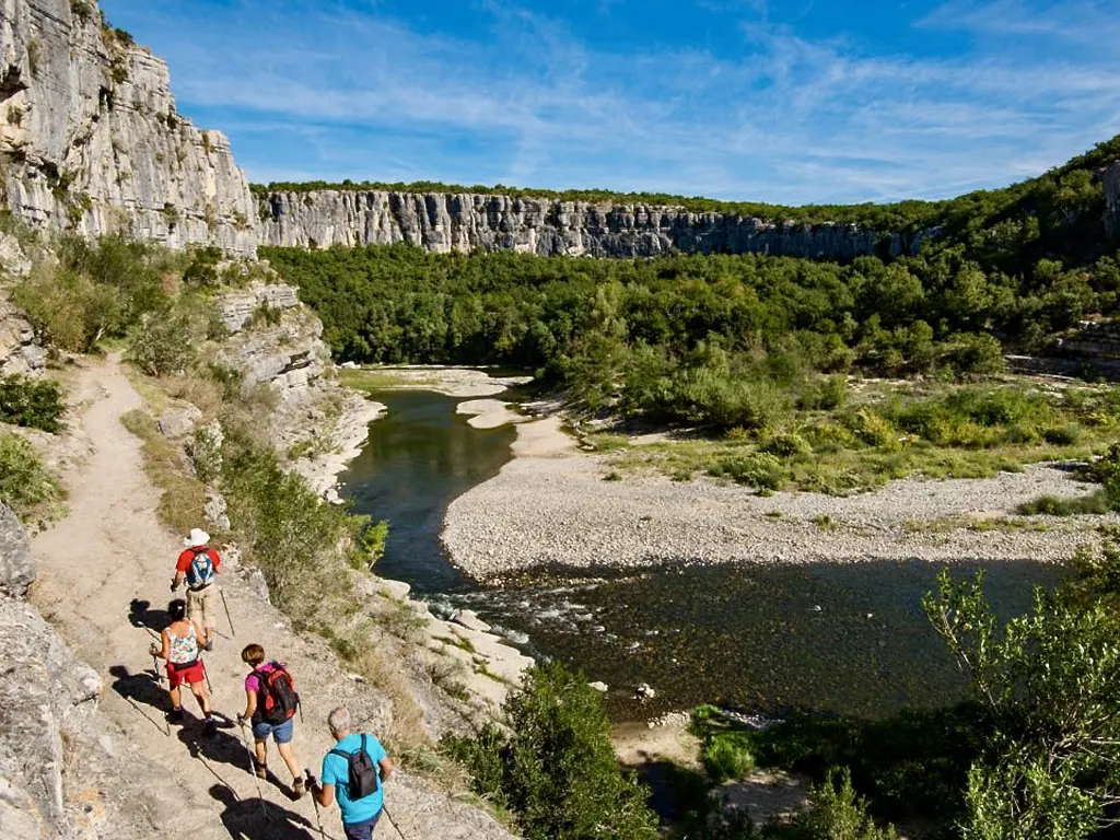 Camping du Pont Ardèche Gruppenwanderung in der Ardèche